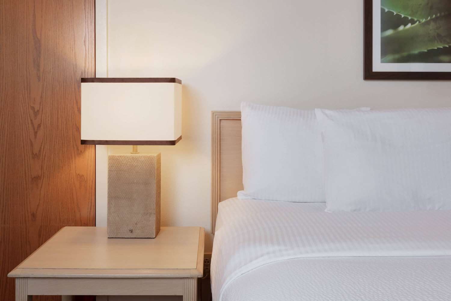 La Quinta Inn & Suites by Wyndham Garden City 22/42