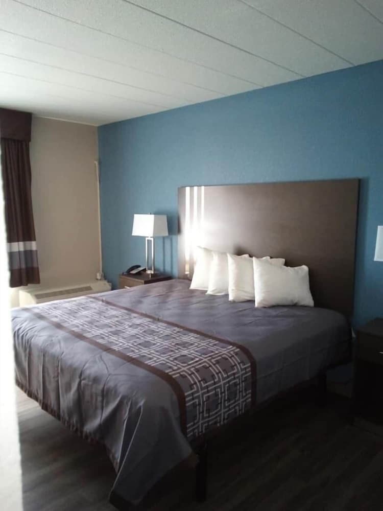 Motel6 Burlington, NC 19/43