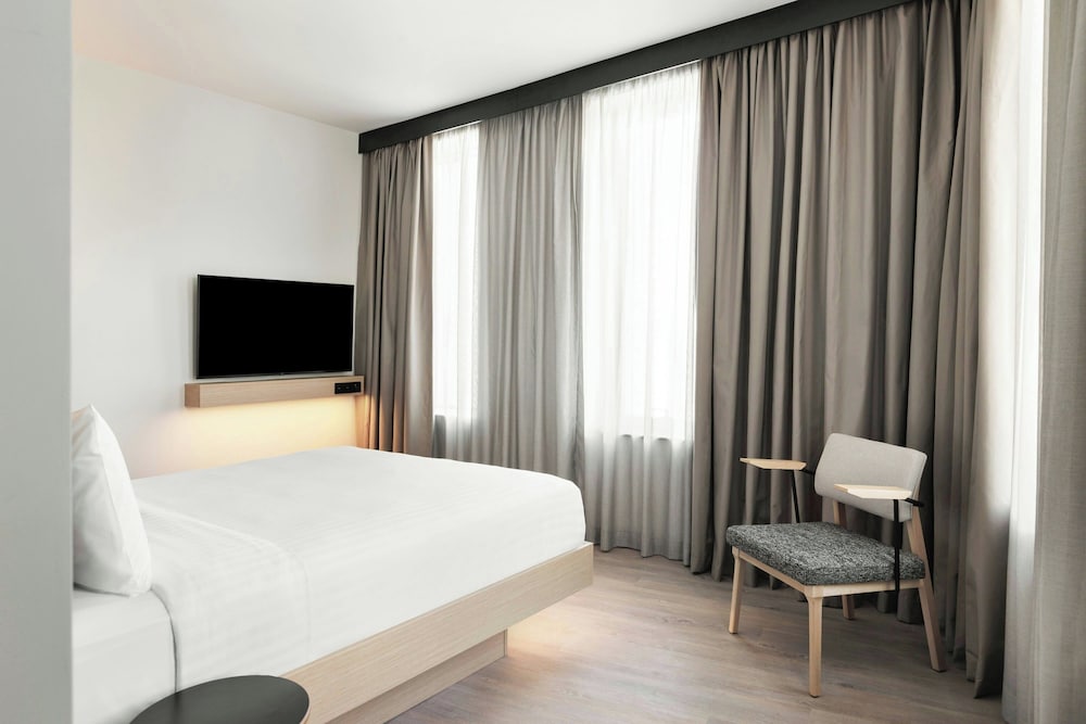 Moxy Alfragide Lisboa 20/58