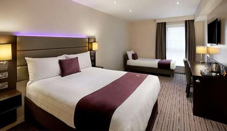 Room, Twin Beds, Sofa