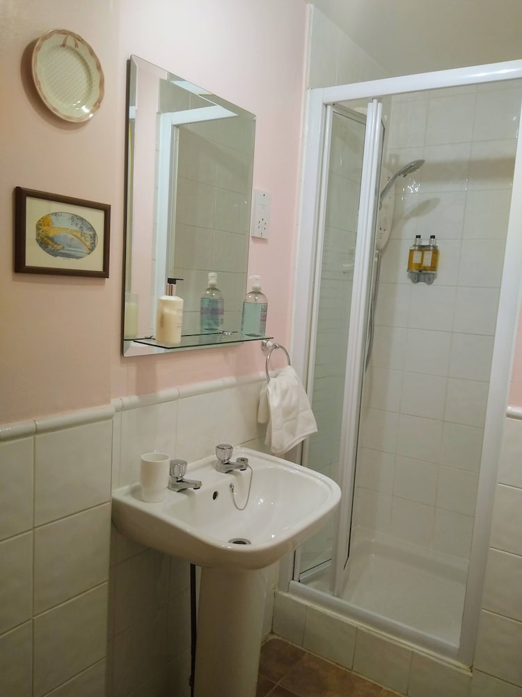 Homelands Guest House 27/71