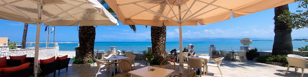 Coral Beach Hotel 15/21