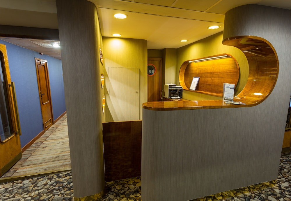 Lobby at Grand Jules Boat Hotel, BUDAPEST