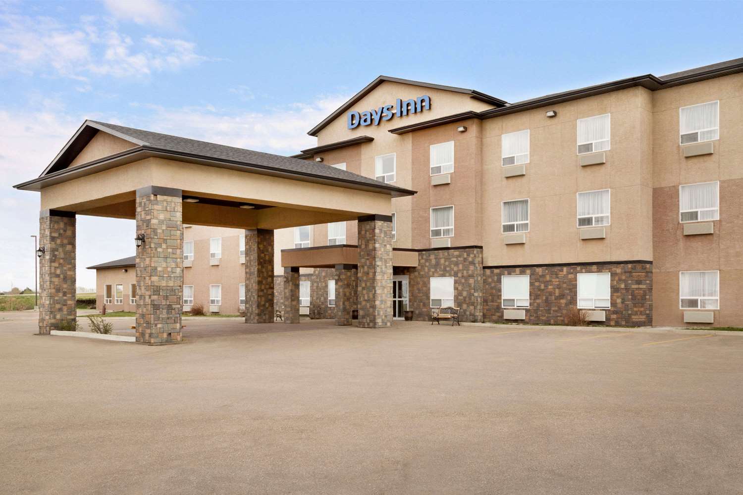 Days Inn By Wyndham Innisfail 1/13