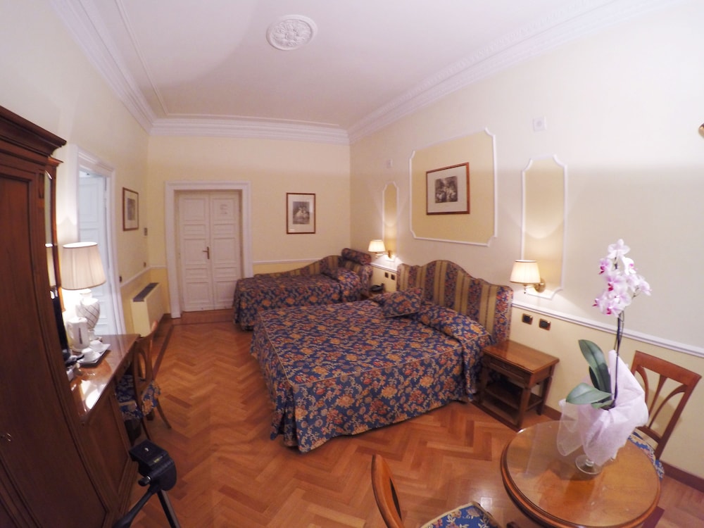 Hotel Cellini 14/61