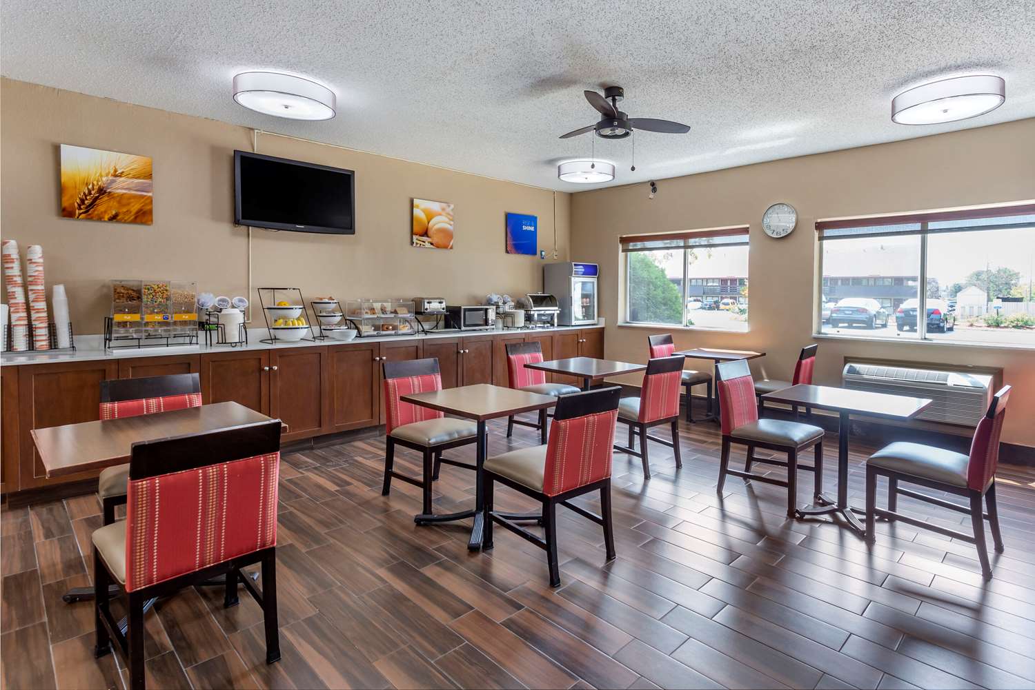 restaurant cafeteria