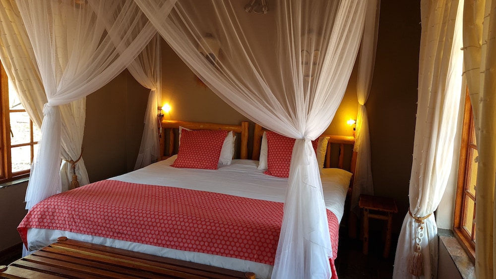Thornhill Safari Lodge 12/70
