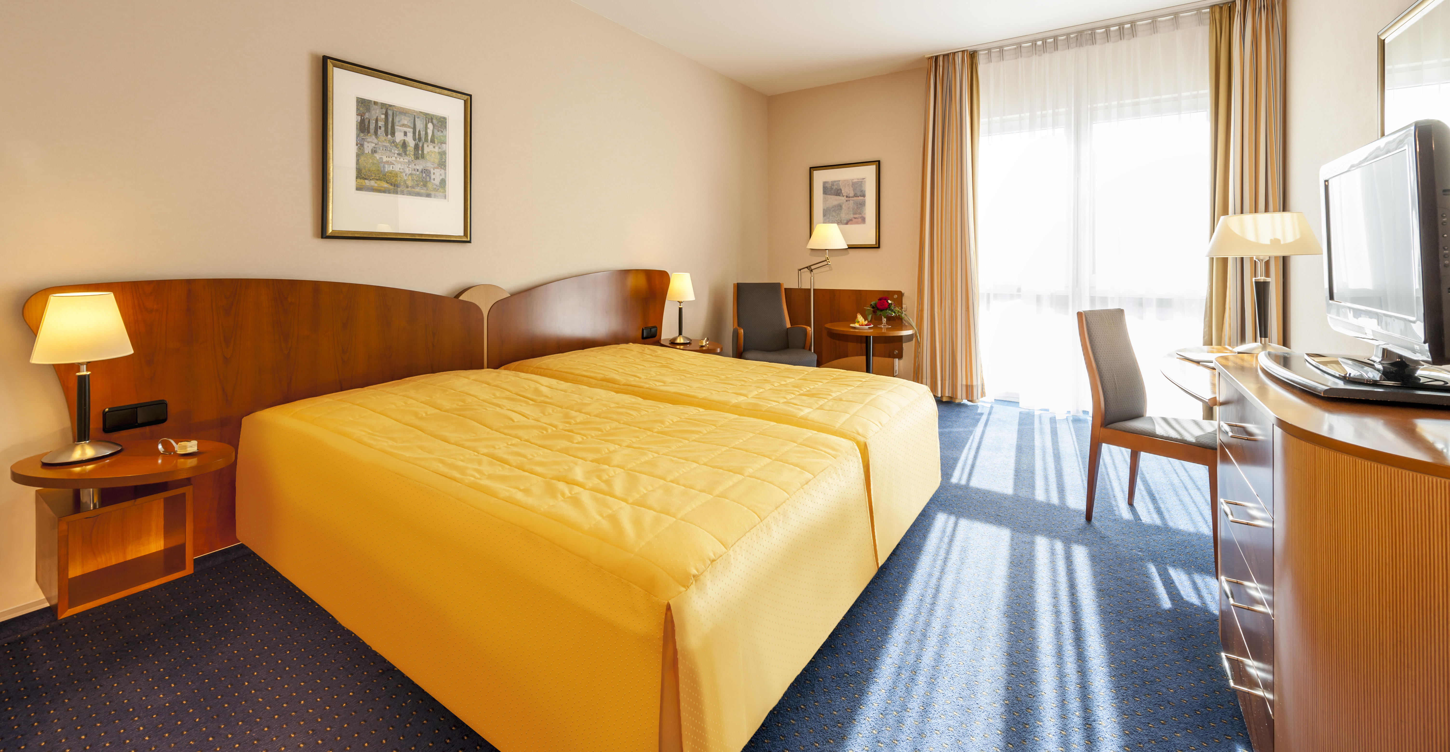 Comfort, Double or Twin Bed