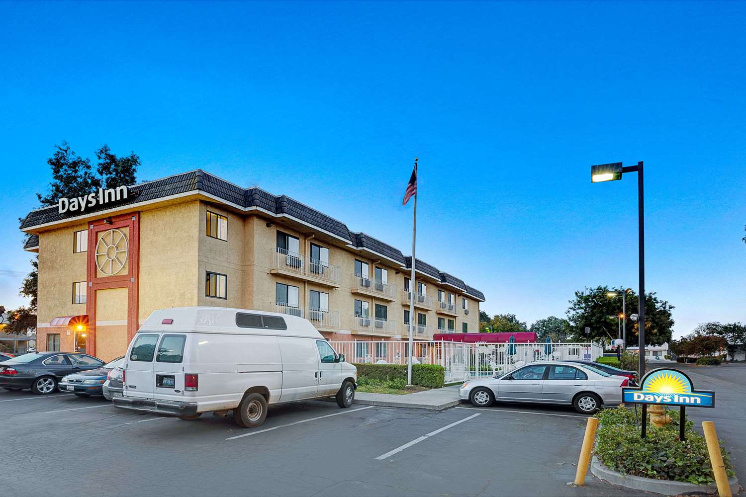 Days Inn by Wyndham Woodland 45/54