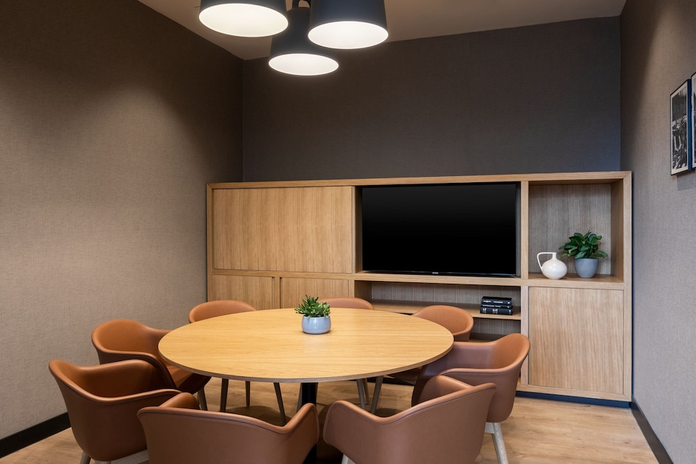 Courtyard by Marriott Glasgow SEC 38/50