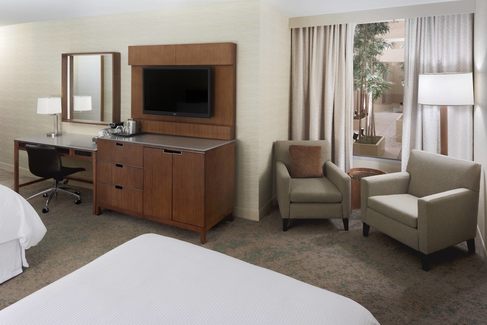 The Westin Minneapolis 32/42