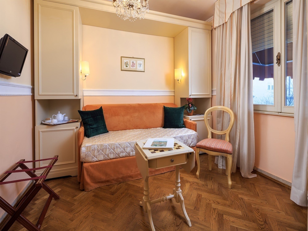 Villa Carlotta 43/56
