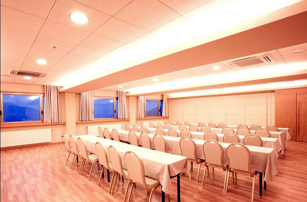 Sercotel Hotel and Spa La Collada 57/62