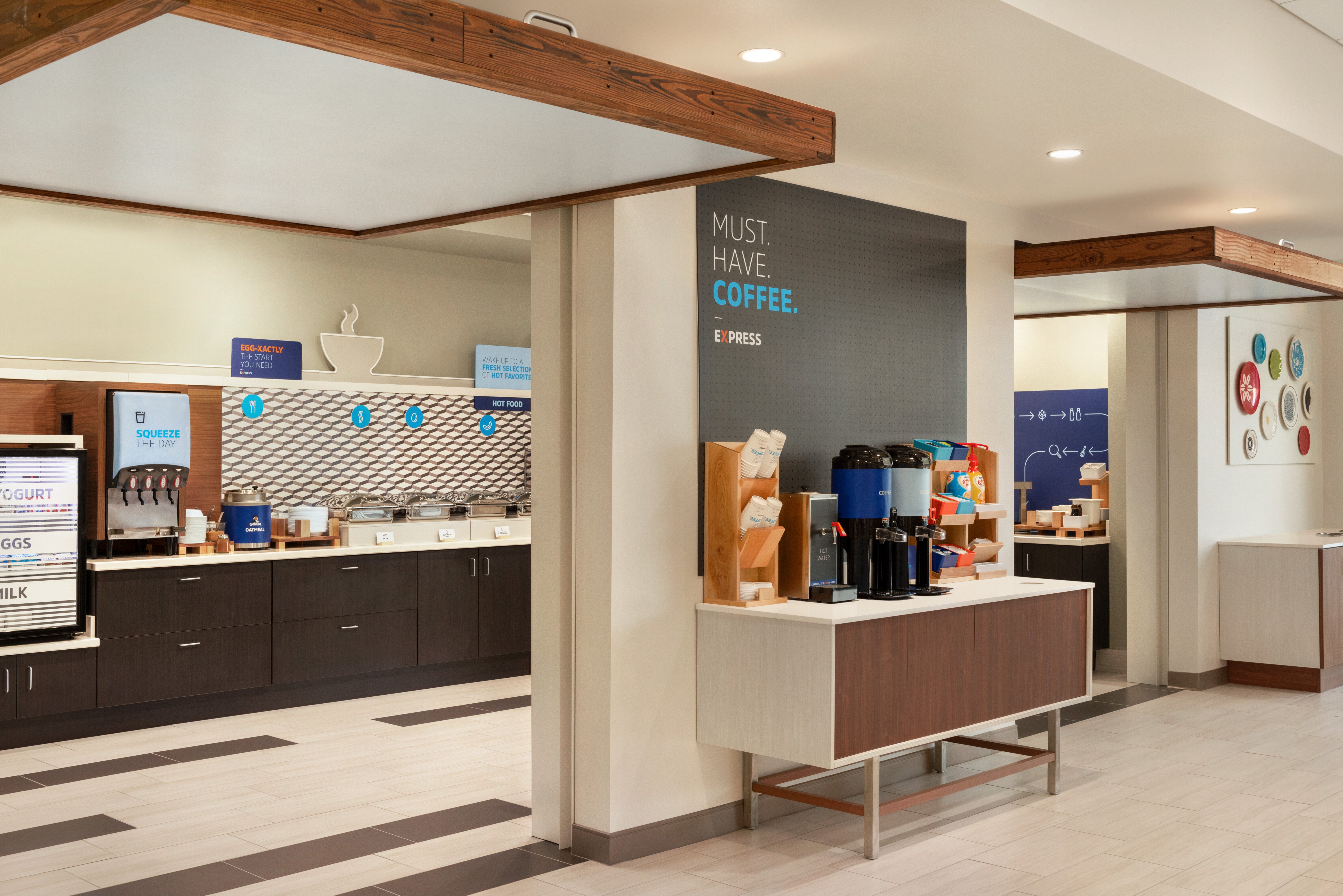 Holiday Inn Express Suites Beaver Dam 12/50