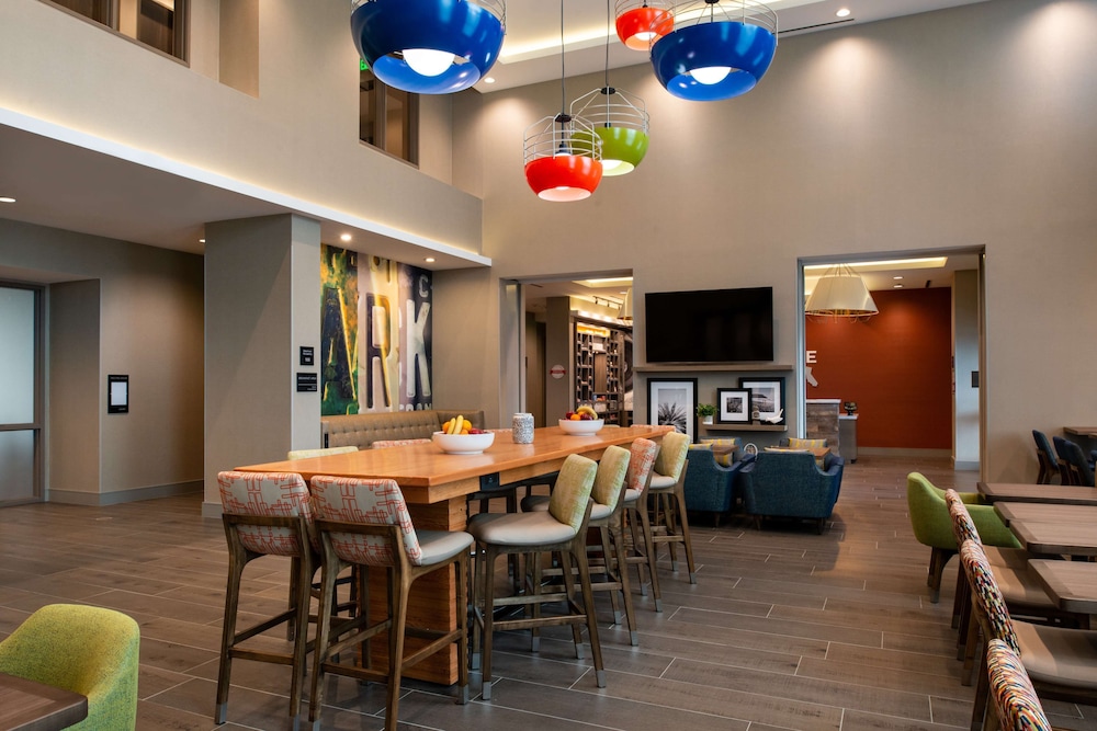 Hampton Inn & Suites Buena Park 45/55