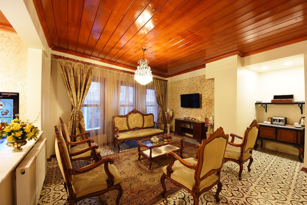 Elyka Hotel 18/28
