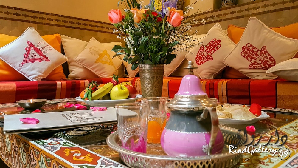 Riad Gallery 49 33/50
