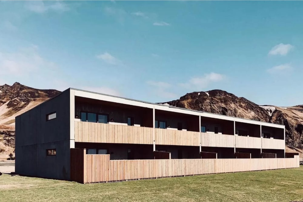 Vik Apartments 5/63