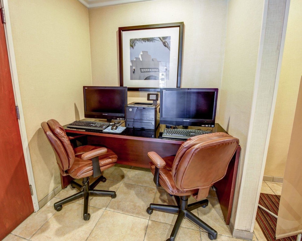 Quality Inn Placentia Anaheim Fullerton 47/50