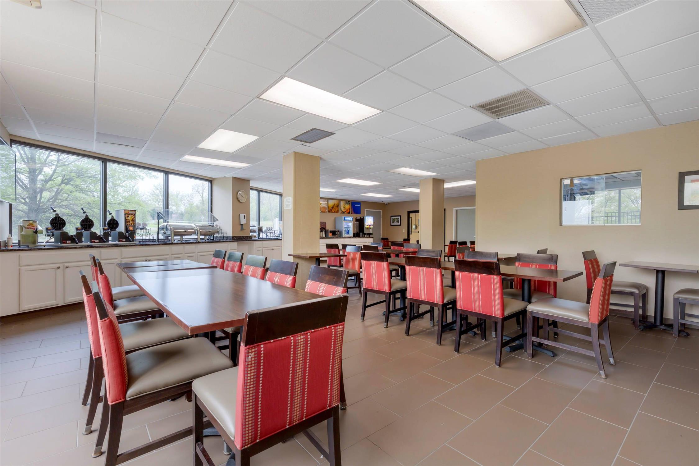 Comfort Inn and Suites Alexandria West, VA 9/13