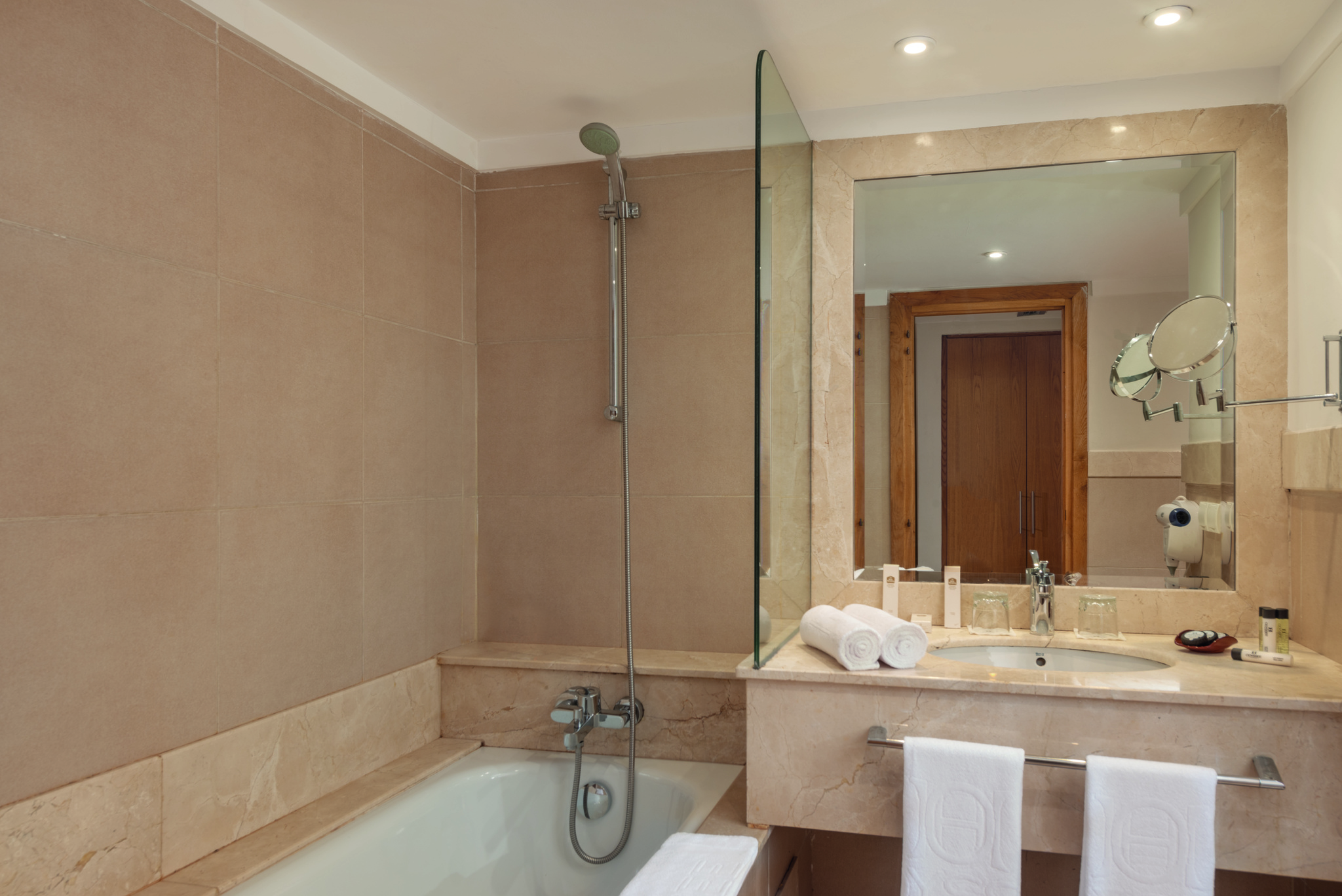 Odyssee Park Hotel 50/50