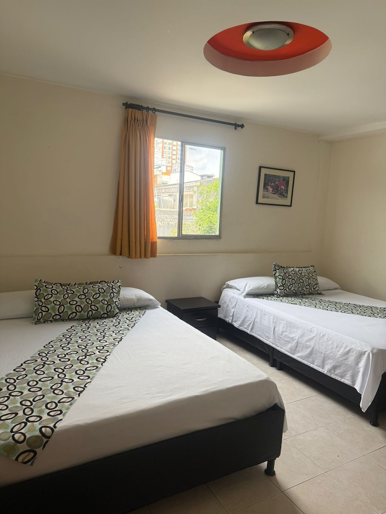 Hotel Los Tunjos 23/56