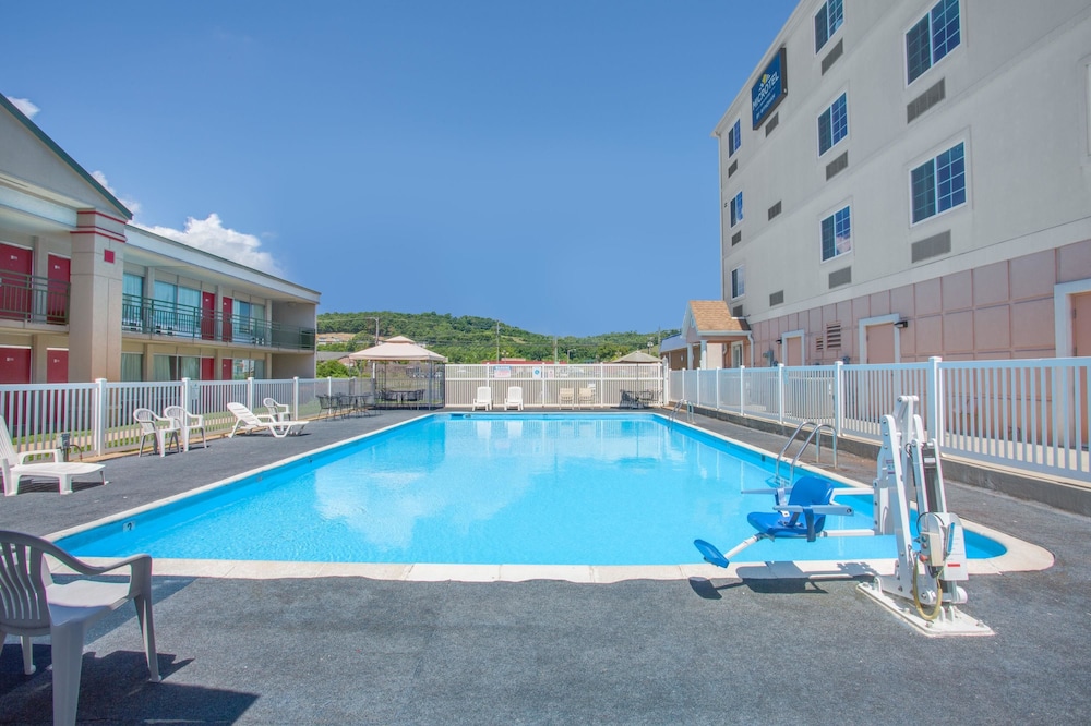 Microtel Inn And Suites By Wyndham Harrisonburg 23/29