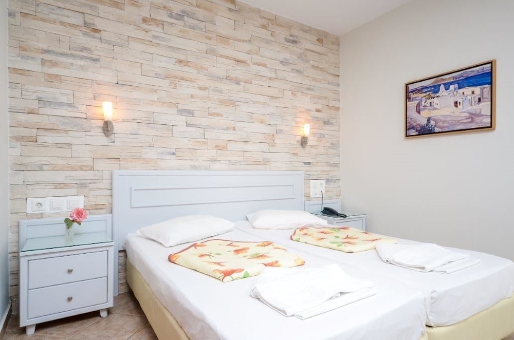 Plaka Hotel I 15/62