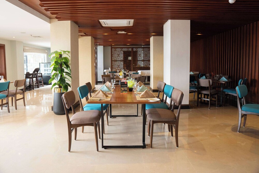 Ramada by Wyndham Murree Lower Topa Resort 74/87