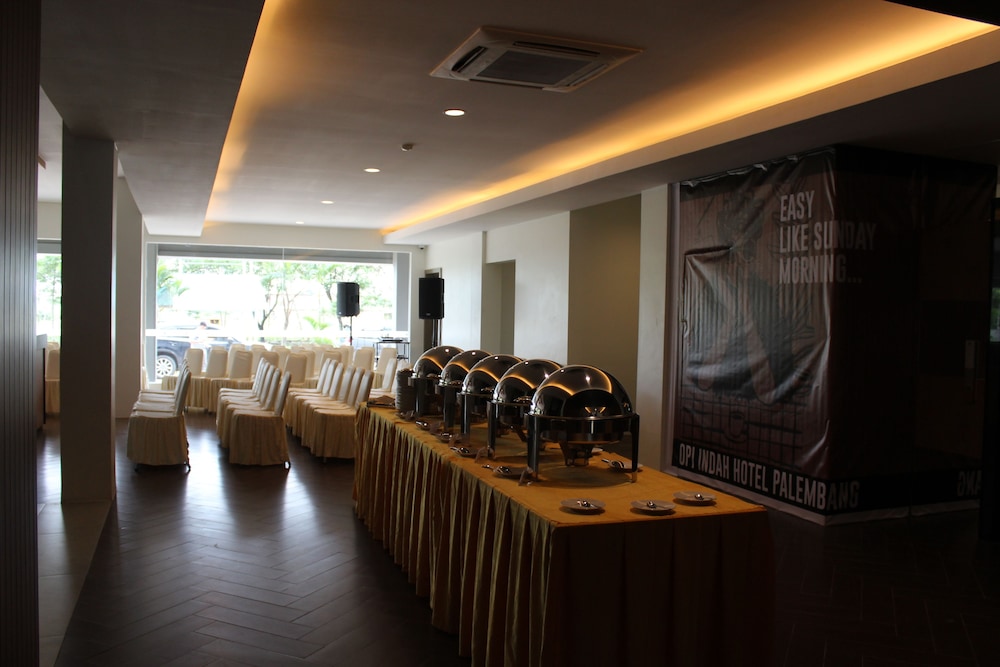 Opi Indah Hotel 33/52