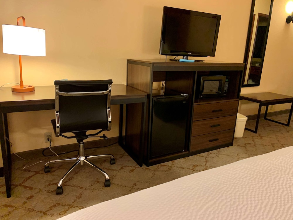 Best Western Grand Victorian Inn 44/48