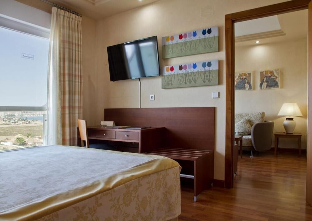 Gaviotas Hotel & Event Center 13/35