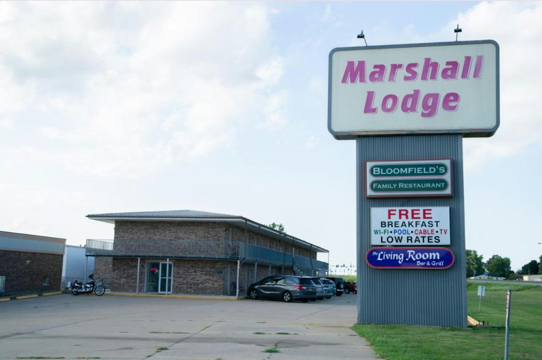 Marshall Lodge By OYO Hwy 65 13/13