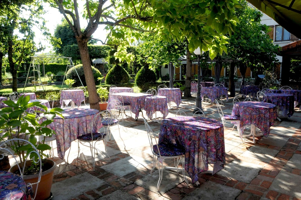 Hotel Le Dahu 16/23