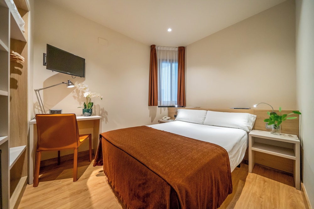 MINI, DOUBLE BED