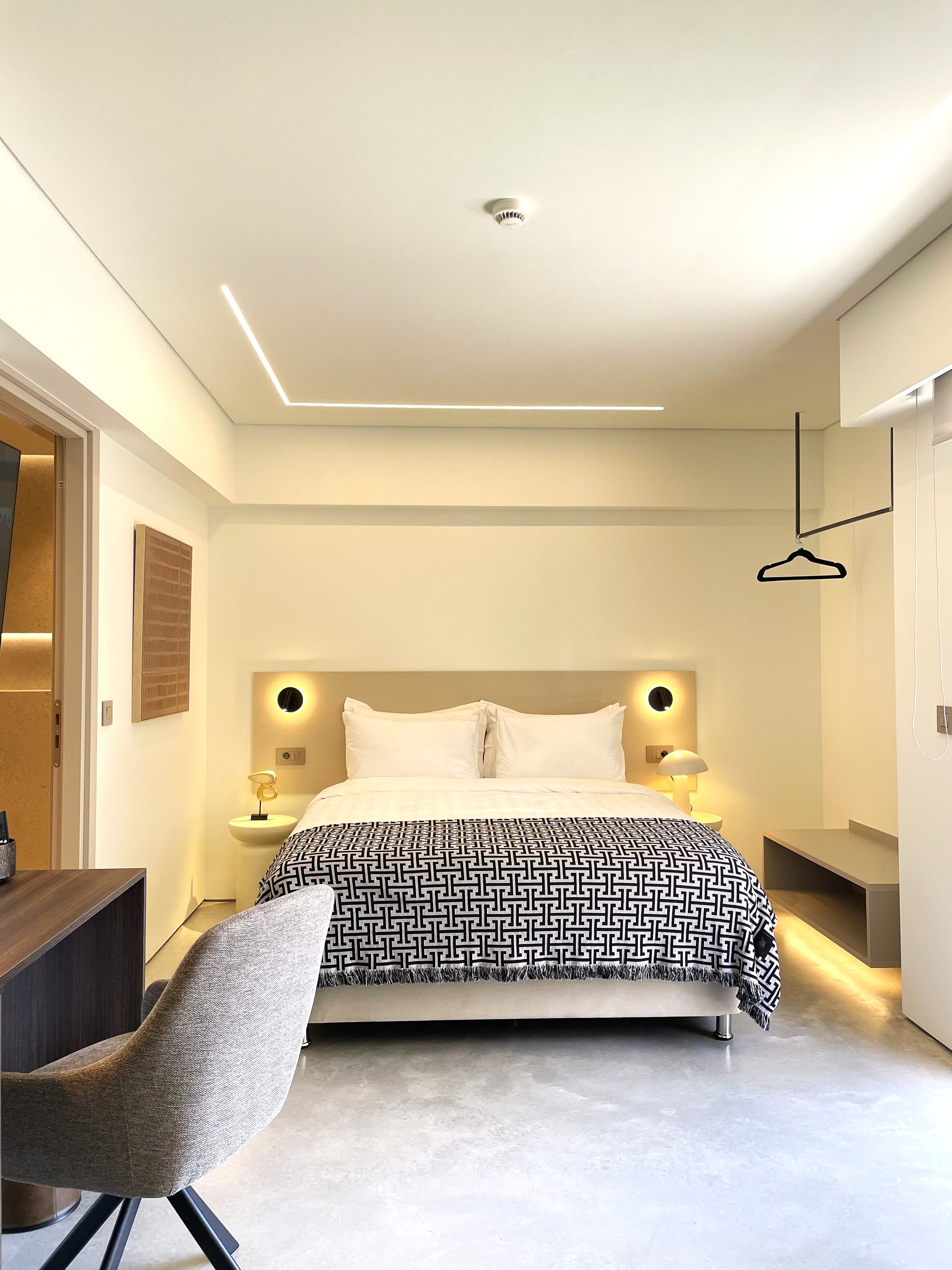 THE NIXON Luxury Suites and Apartments Athens 13/63