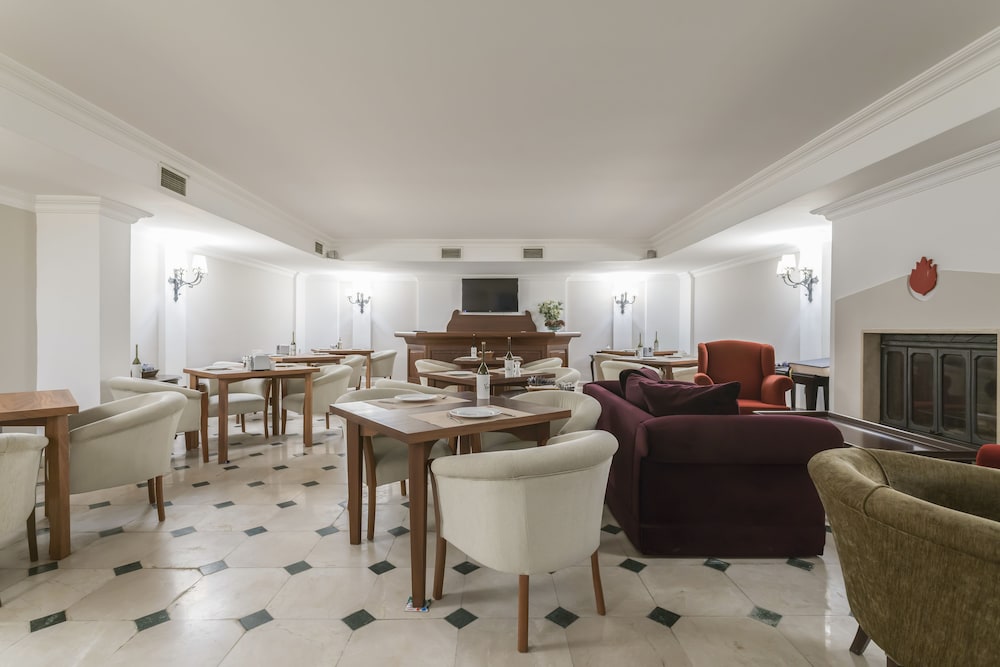 Bay Nihat Lale Hotel 28/41
