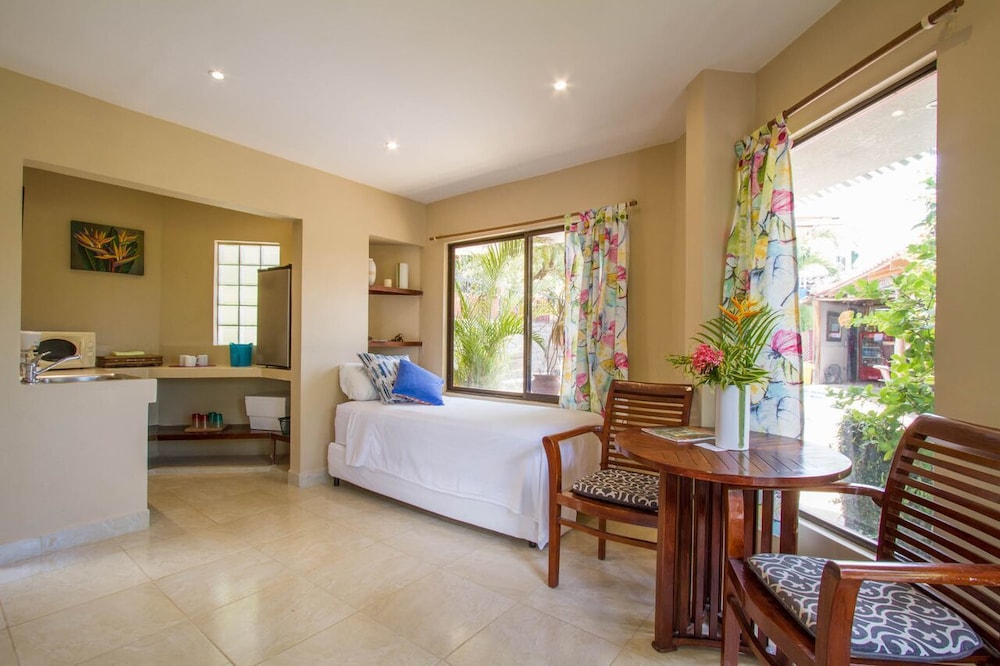 Hotel Tamarindo Village 9/74