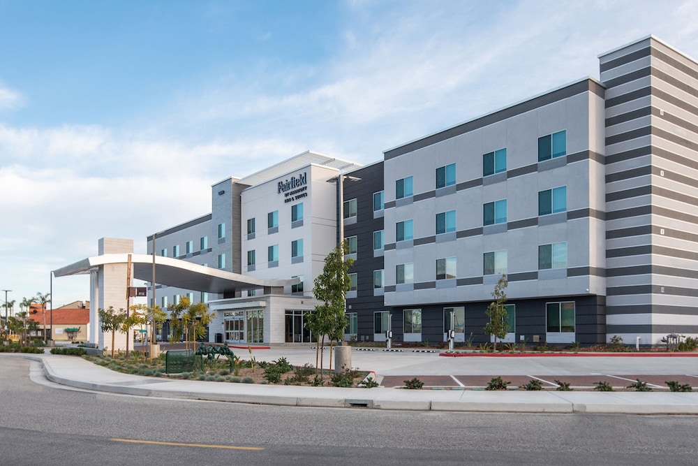 Fairfield Inn & Suites by Marriott Anaheim Los Alamitos 5/46