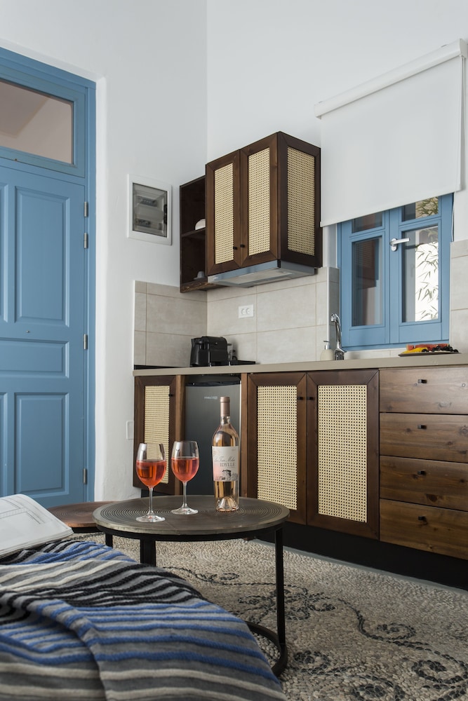 Blue Jasmine Suites 11/50