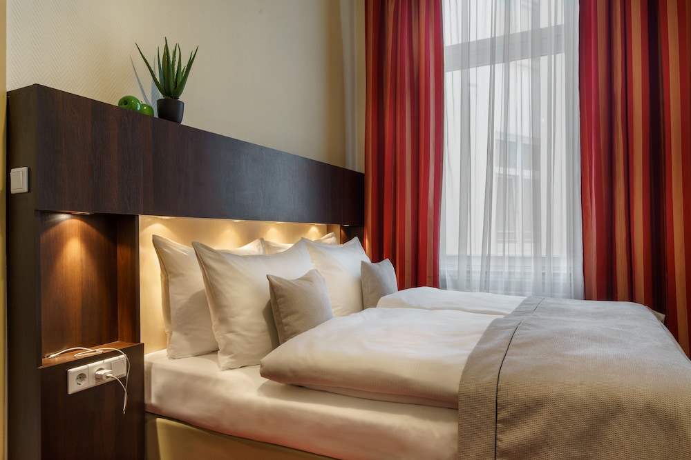 Hotel Graf Moltke 34/75