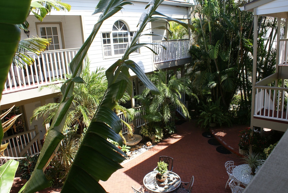Sabal Palm House 36/41