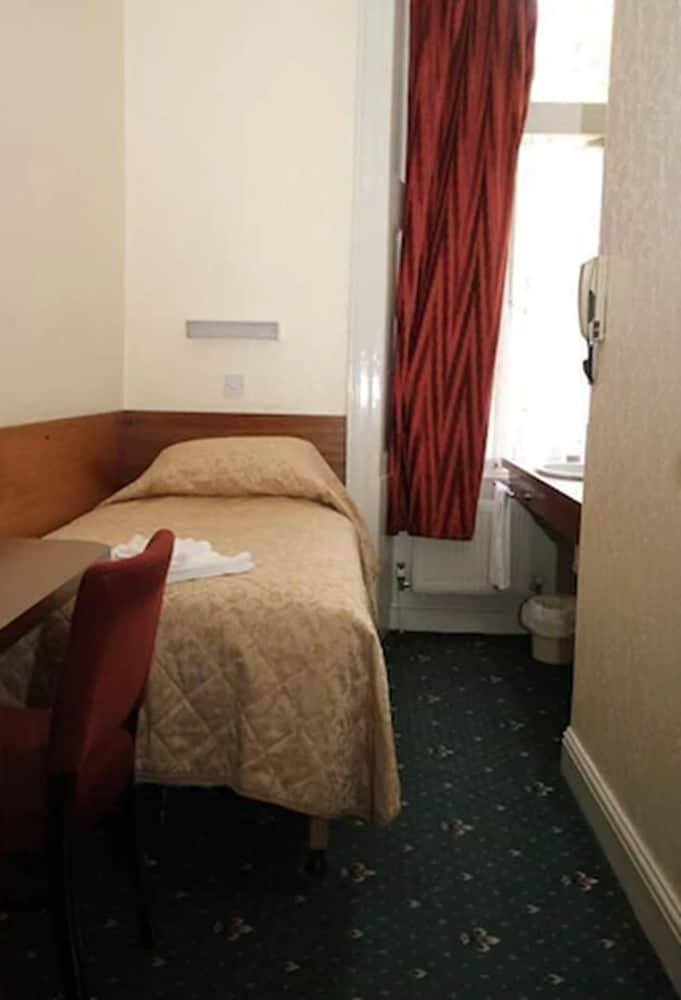 Ridgemount Hotel 26/61