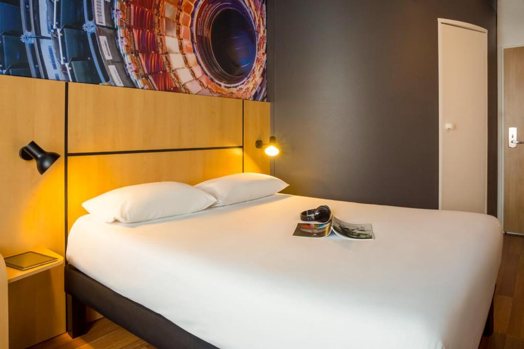 My Room, Double Bed