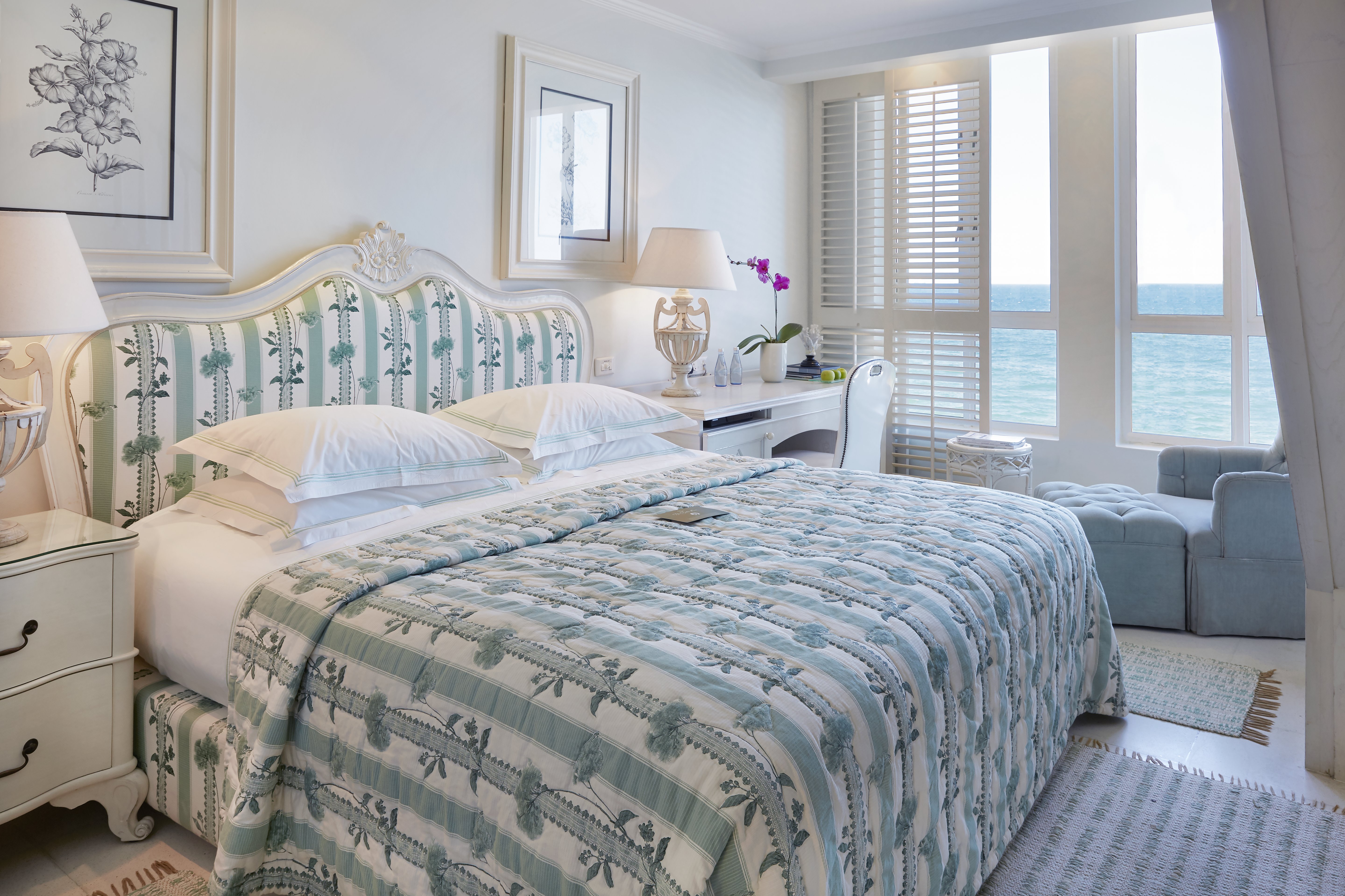 Sea Facing Family Room، The Oyster Box 3/5
