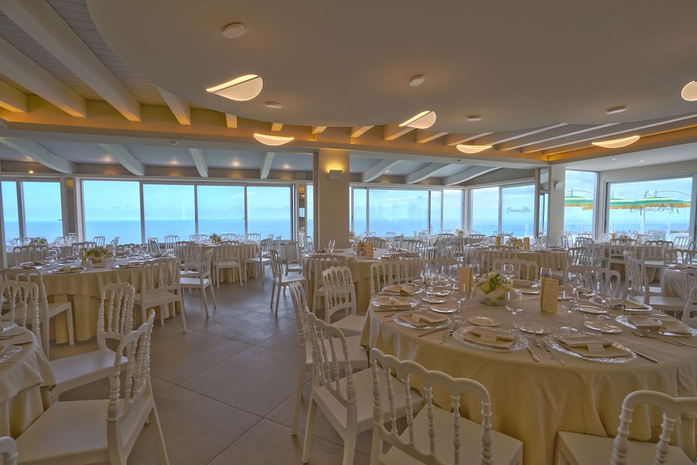HOTEL ORRIZONTE BLU 38/47