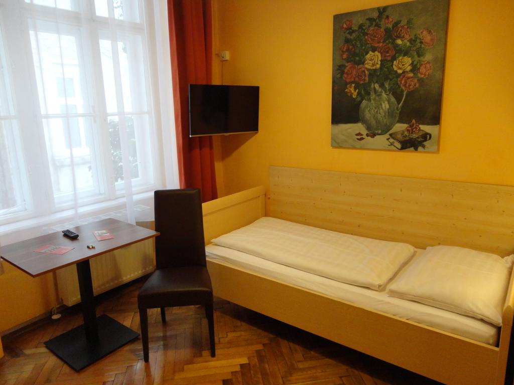 Pension Lehrerhaus 69/78
