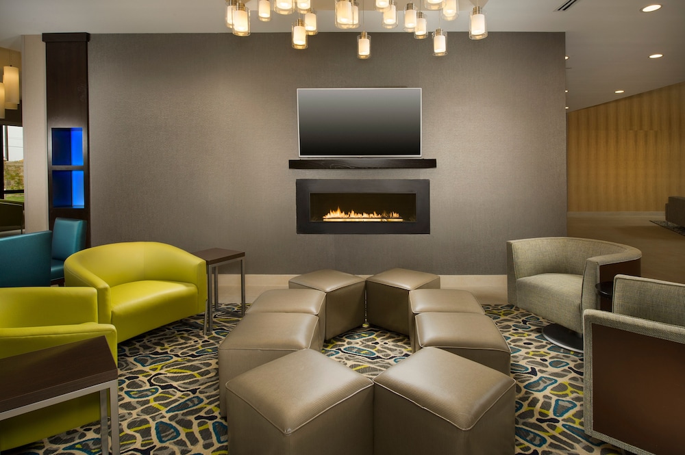 Holiday Inn Express And Suites Waco South 35/56