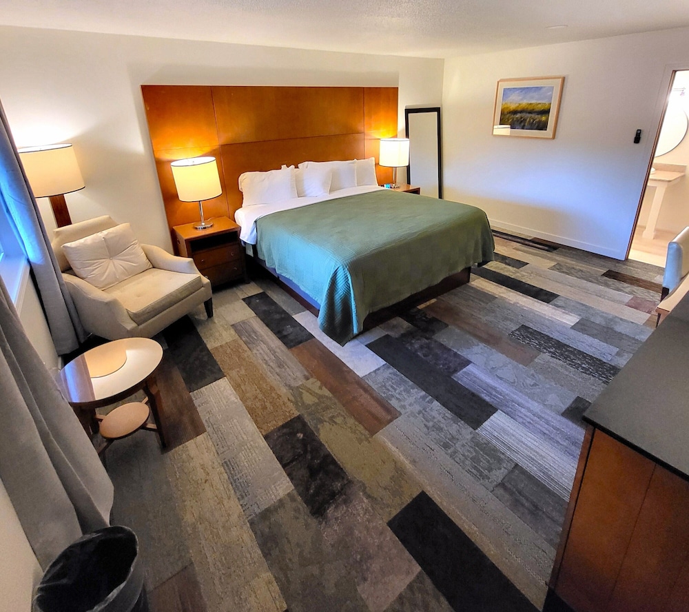 Shelton Inn 23/51