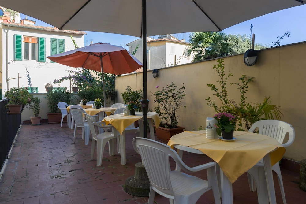Hotel Monica 35/43